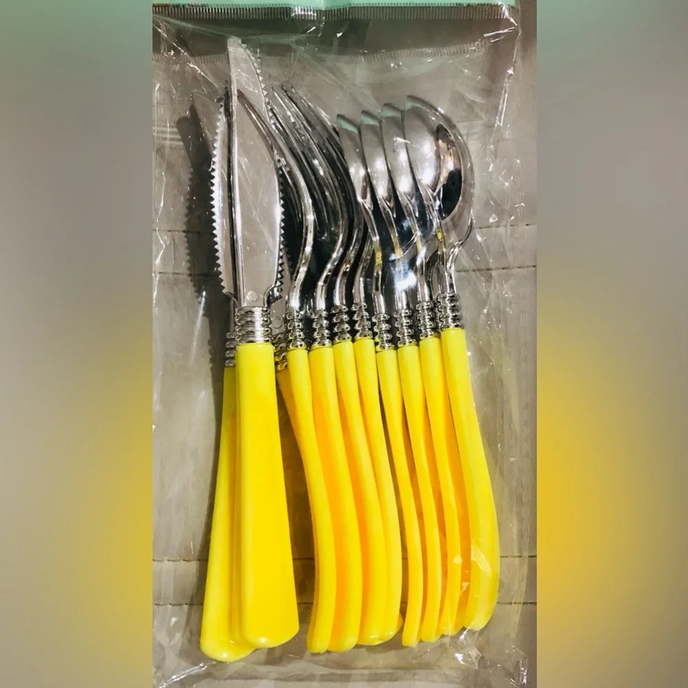 12piece light purple‎ lilac lavender and silver spring themed plastic cutlery
